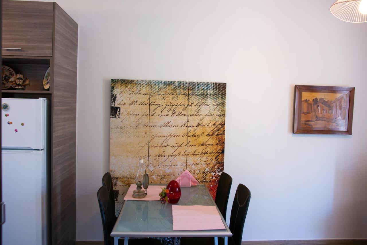Quality Apartment In Aegaleo Athen Eksteriør billede